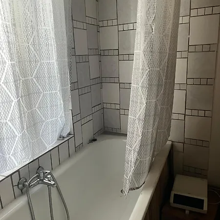 Δωμάτια σε οικογενειακή κατοικία Chez Amelie Chambre-location